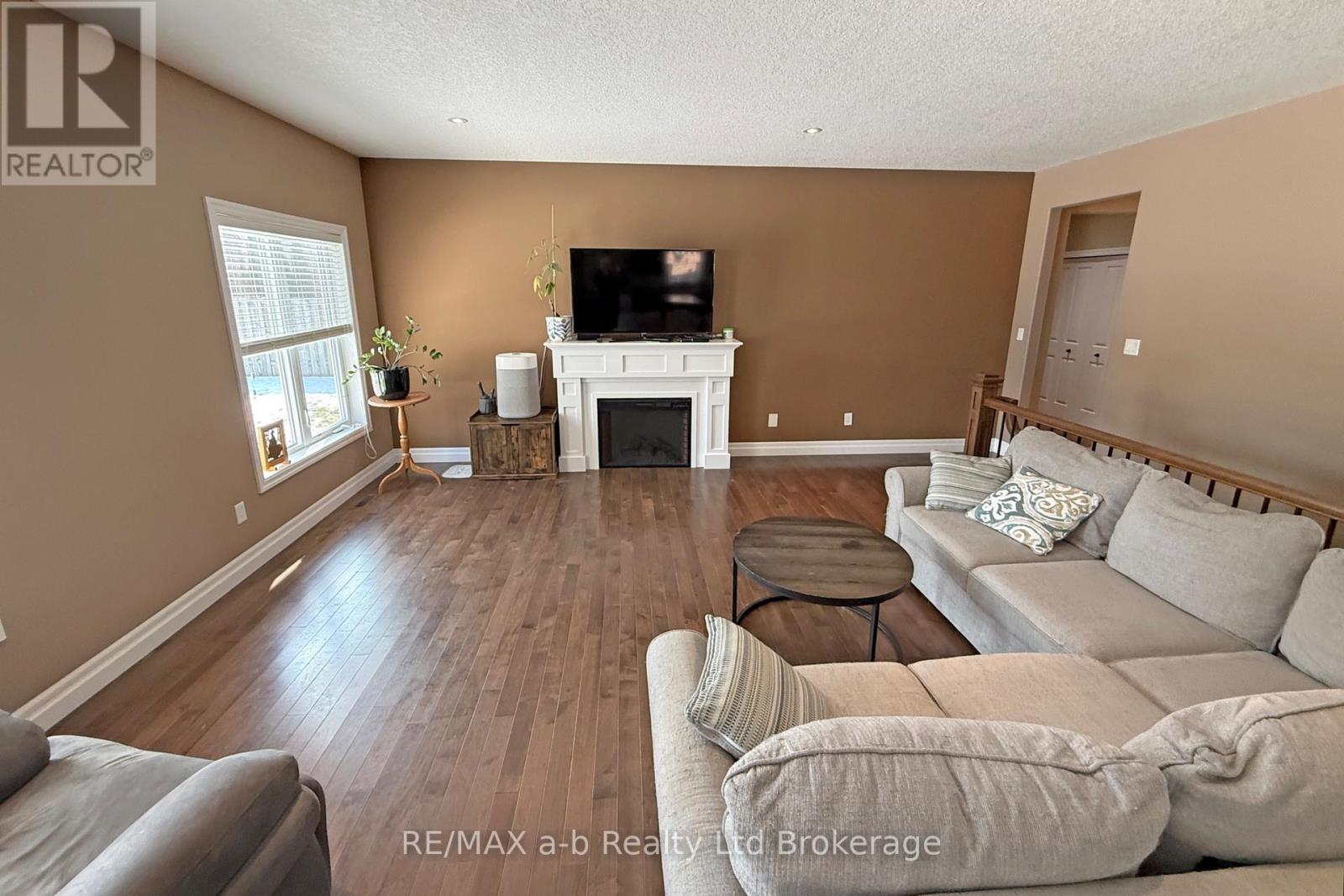 47 Graydon Drive, South-West Oxford (Mount Elgin), Ontario  N0J 1N0 - Photo 8 - X12829086