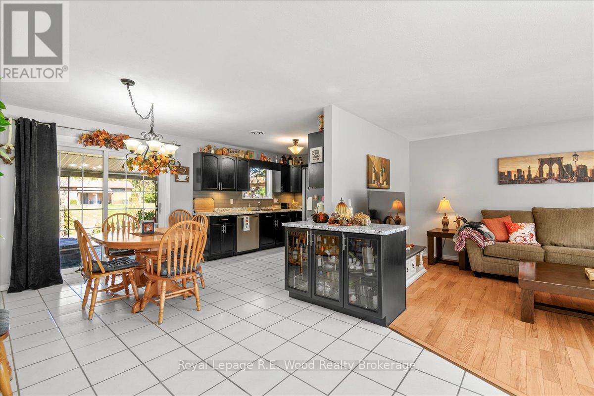 49 Dereham Drive, Tillsonburg, Ontario  N4G 2B1 - Photo 16 - X12830792