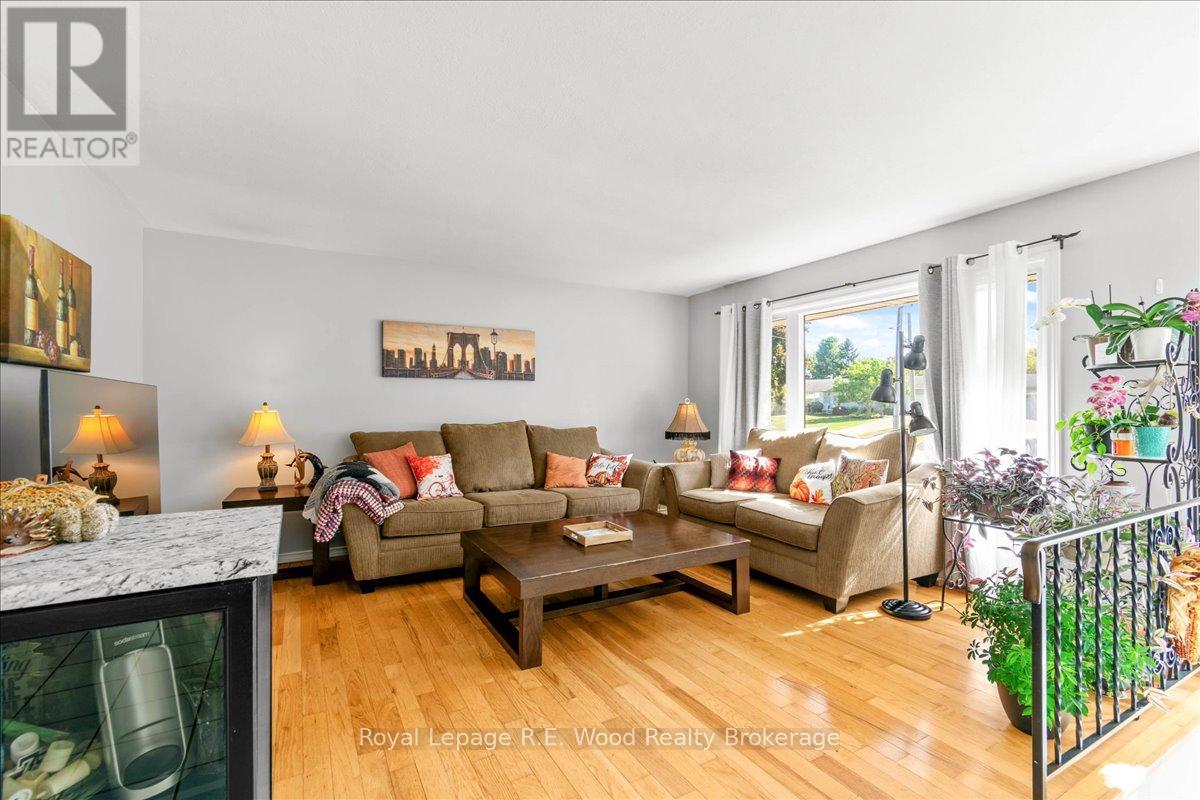 49 Dereham Drive, Tillsonburg, Ontario  N4G 2B1 - Photo 17 - X12830792