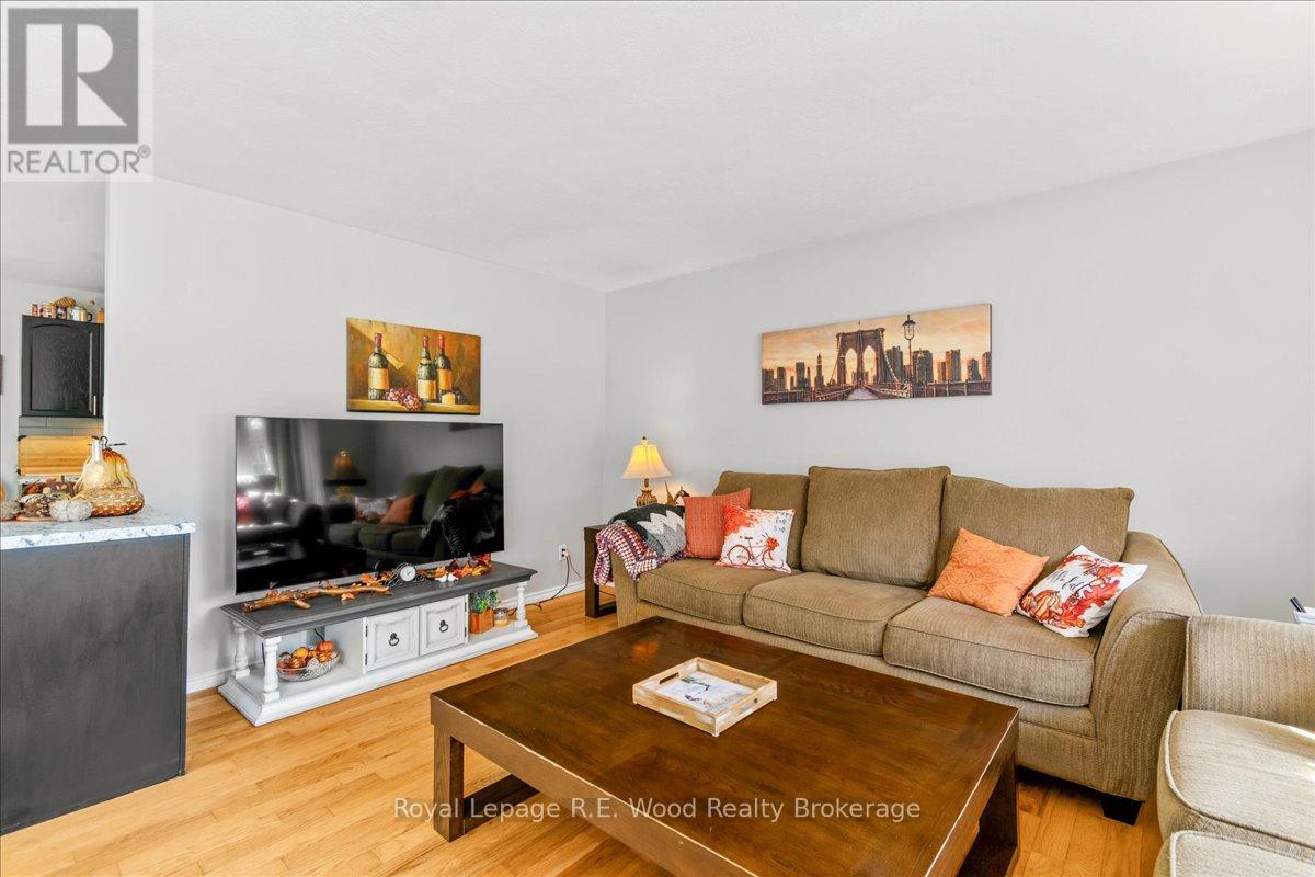 49 Dereham Drive, Tillsonburg, Ontario  N4G 2B1 - Photo 18 - X12830792