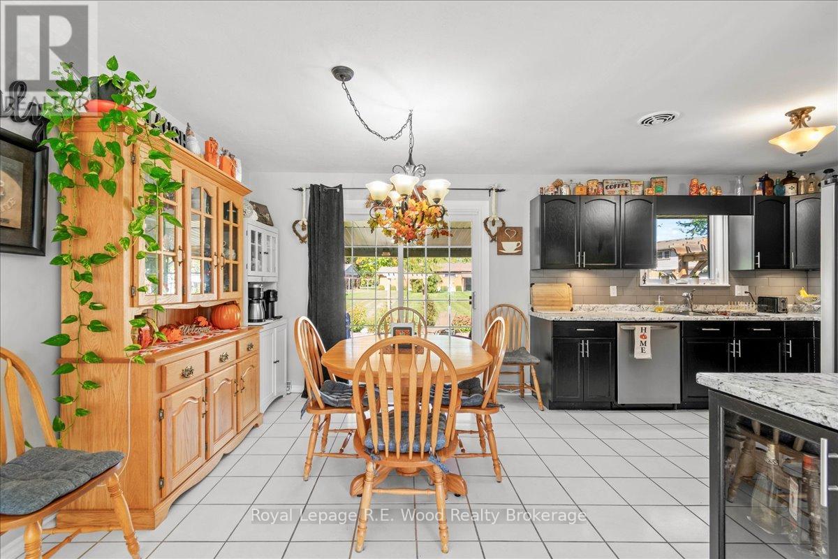 49 Dereham Drive, Tillsonburg, Ontario  N4G 2B1 - Photo 19 - X12830792