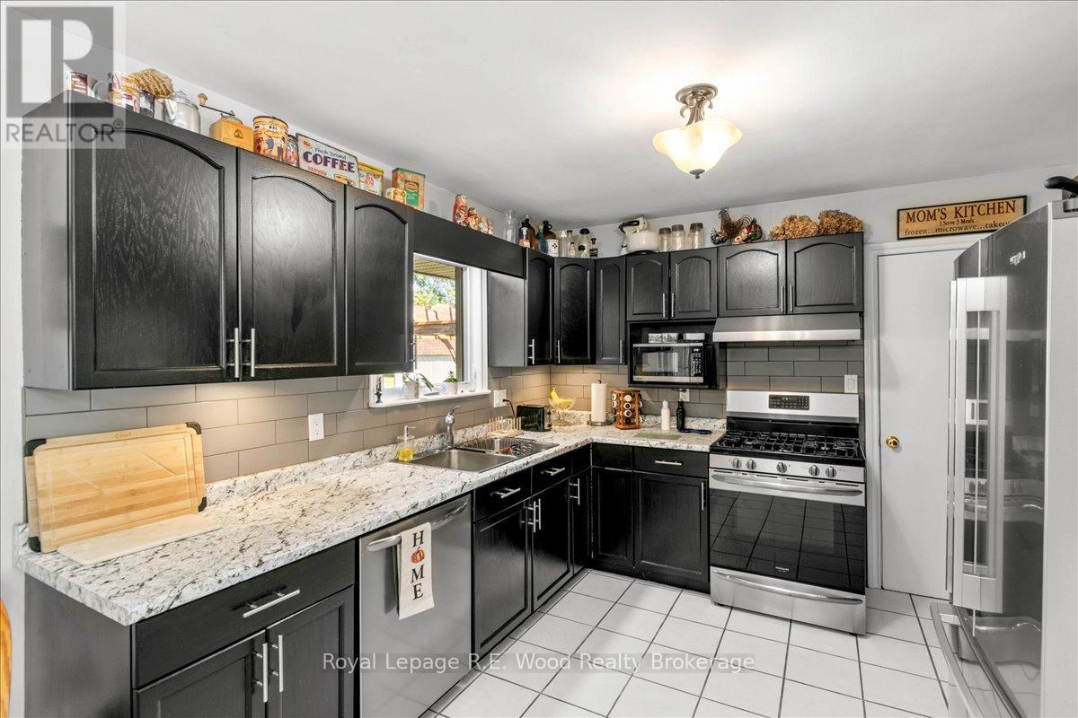 49 Dereham Drive, Tillsonburg, Ontario  N4G 2B1 - Photo 21 - X12830792