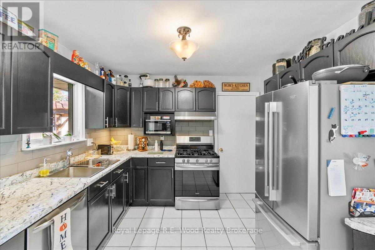 49 Dereham Drive, Tillsonburg, Ontario  N4G 2B1 - Photo 22 - X12830792