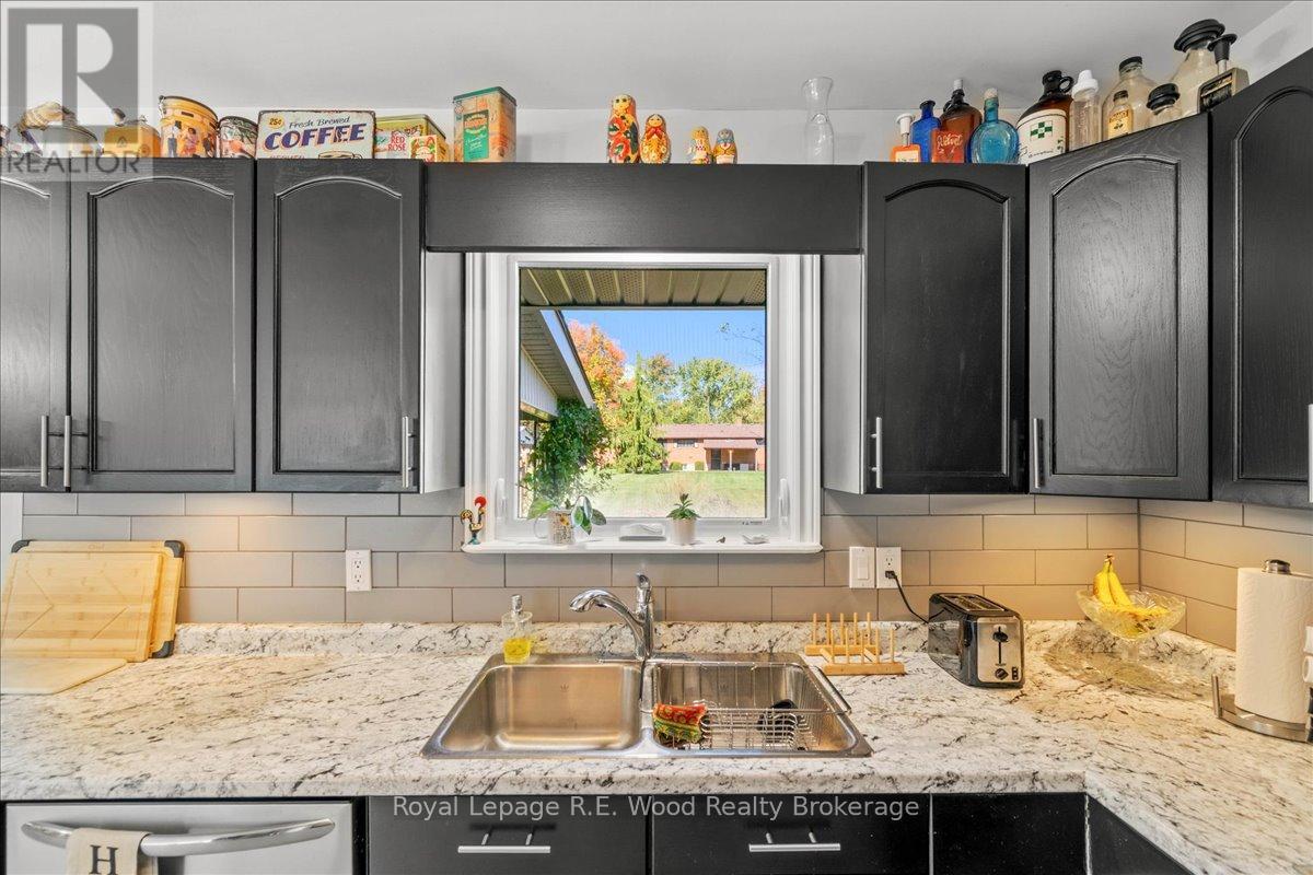 49 Dereham Drive, Tillsonburg, Ontario  N4G 2B1 - Photo 23 - X12830792