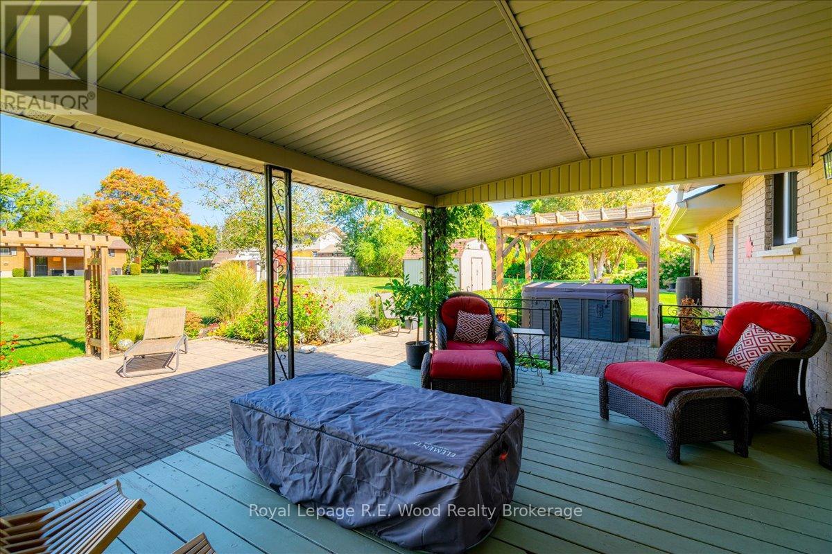 49 Dereham Drive, Tillsonburg, Ontario  N4G 2B1 - Photo 7 - X12830792