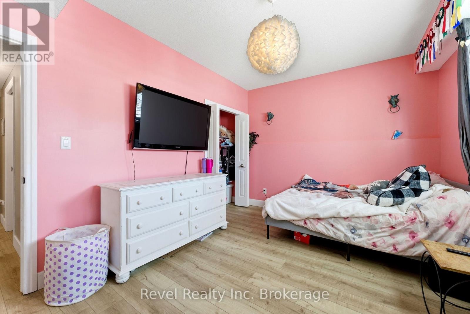 624 Halifax Road, Woodstock (Woodstock - North), Ontario  N4T 0E8 - Photo 24 - X12832312