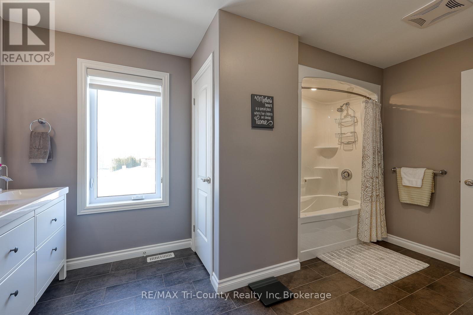 27 Ann Street, Bayham (Vienna), Ontario  N0J 1Z0 - Photo 31 - X12832488