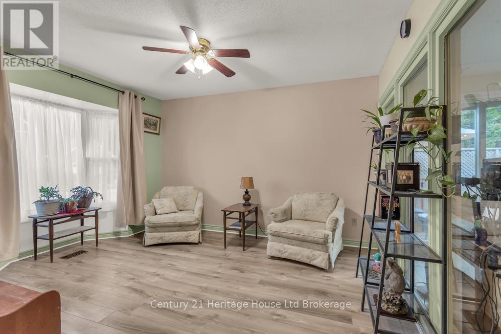 26 Seres Drive, Tillsonburg, Ontario  N4G 5G1 - Photo 11 - X12832524