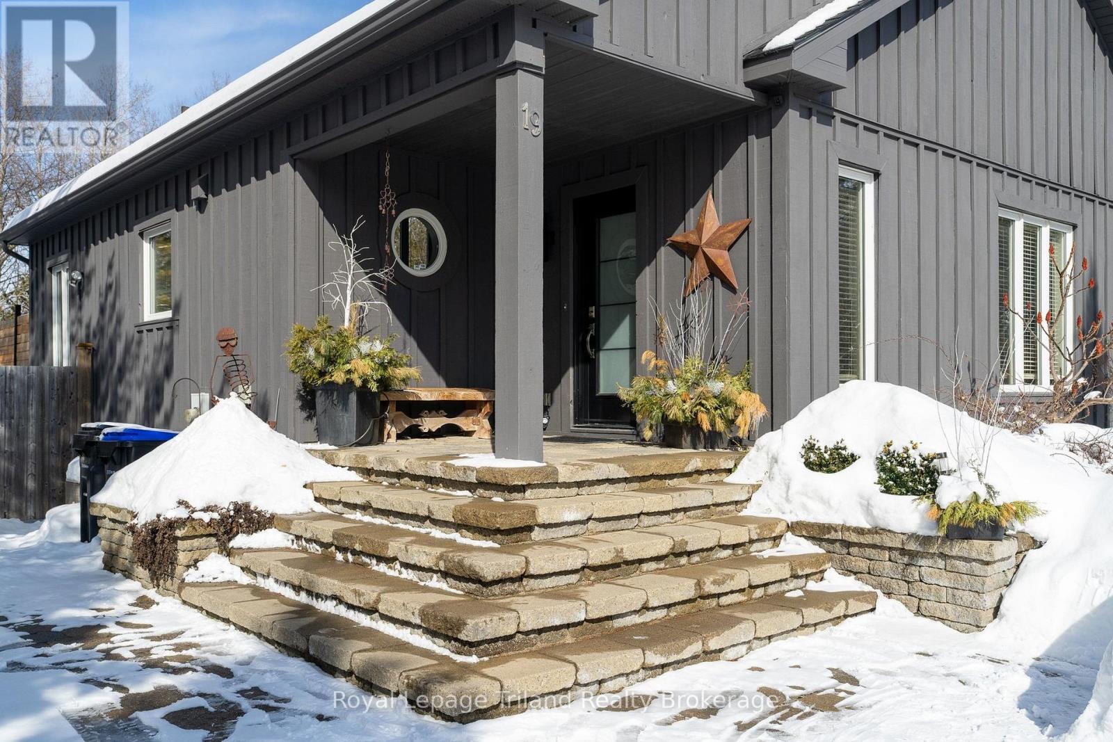 19 Trails End, Collingwood, Ontario  L9Y 5B1 - Photo 3 - S12833696