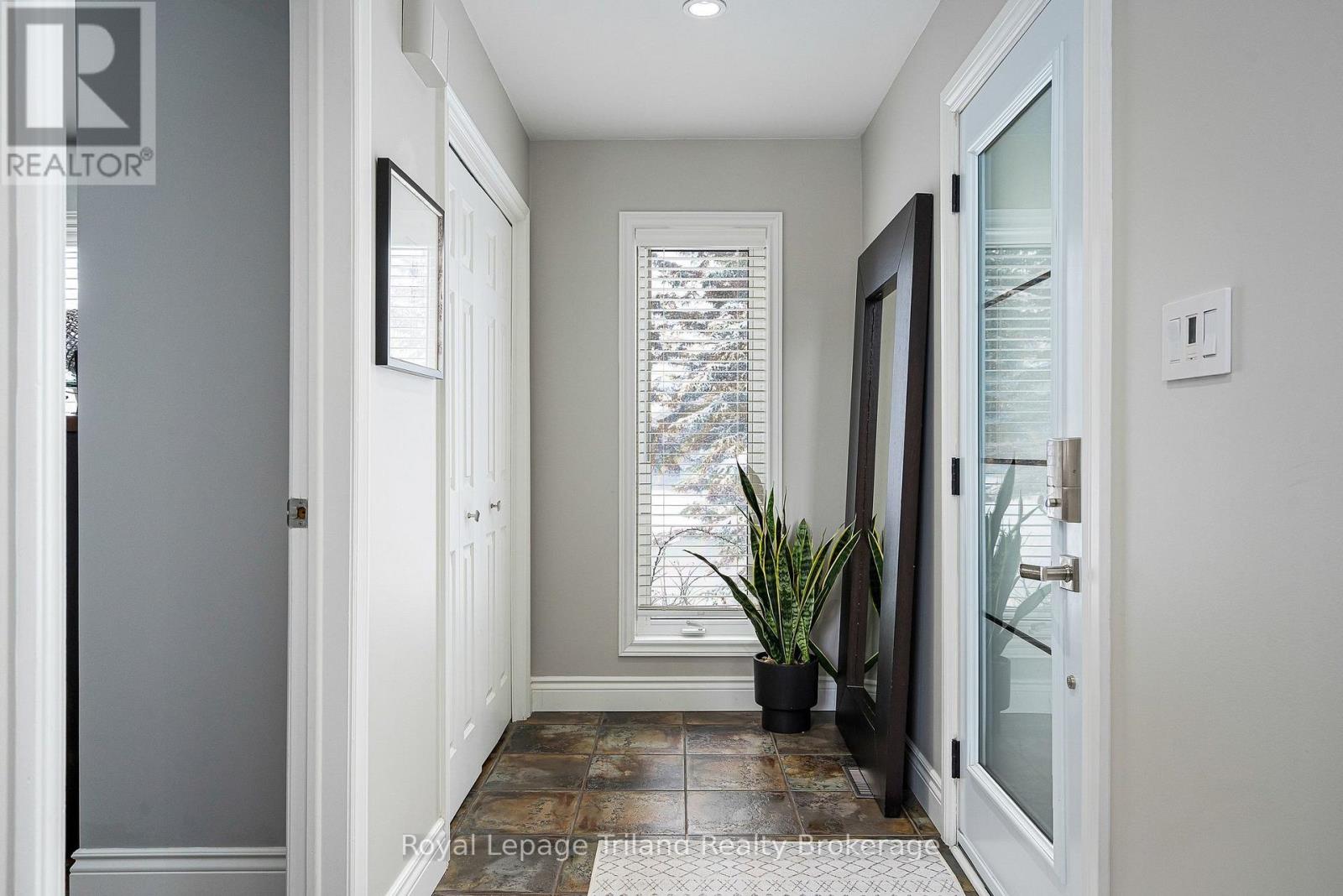 19 Trails End, Collingwood, Ontario  L9Y 5B1 - Photo 5 - S12833696