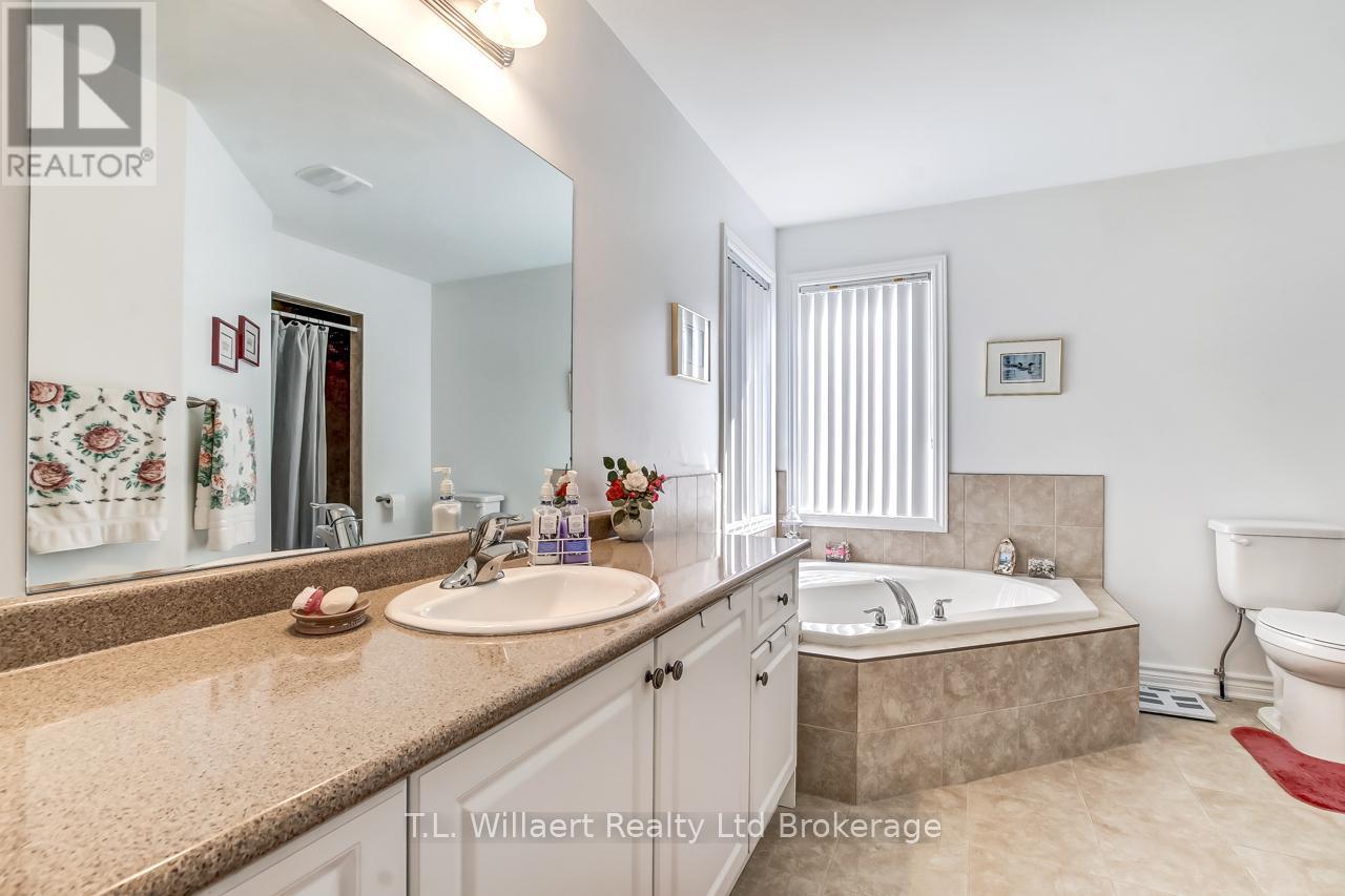 42 Seaton Crescent, Tillsonburg, Ontario  N4G 0J8 - Photo 17 - X12834224