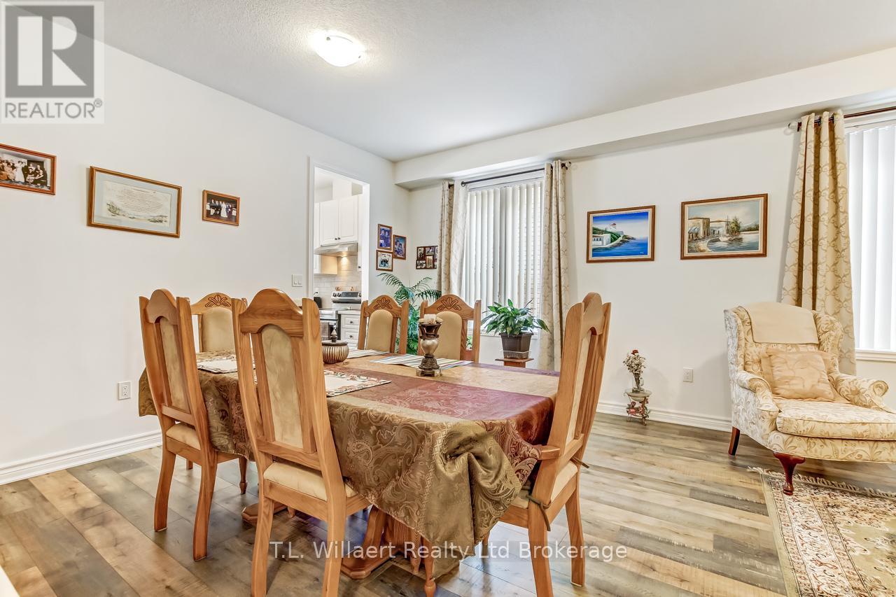 42 Seaton Crescent, Tillsonburg, Ontario  N4G 0J8 - Photo 6 - X12834224
