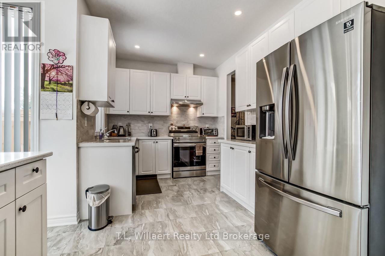 42 Seaton Crescent, Tillsonburg, Ontario  N4G 0J8 - Photo 8 - X12834224