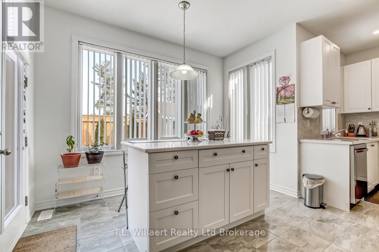 42 Seaton Crescent, Tillsonburg, Ontario  N4G 0J8 - Photo 9 - X12834224