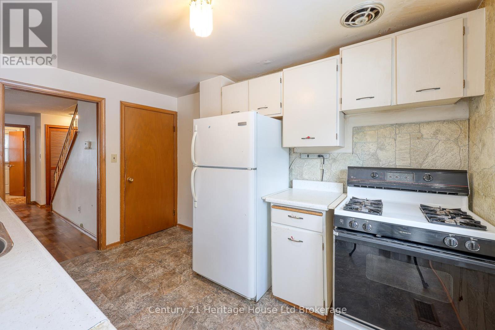 4 - 85 Springbank Avenue, Woodstock (Woodstock - North), Ontario  N4S 7P7 - Photo 10 - X12835080