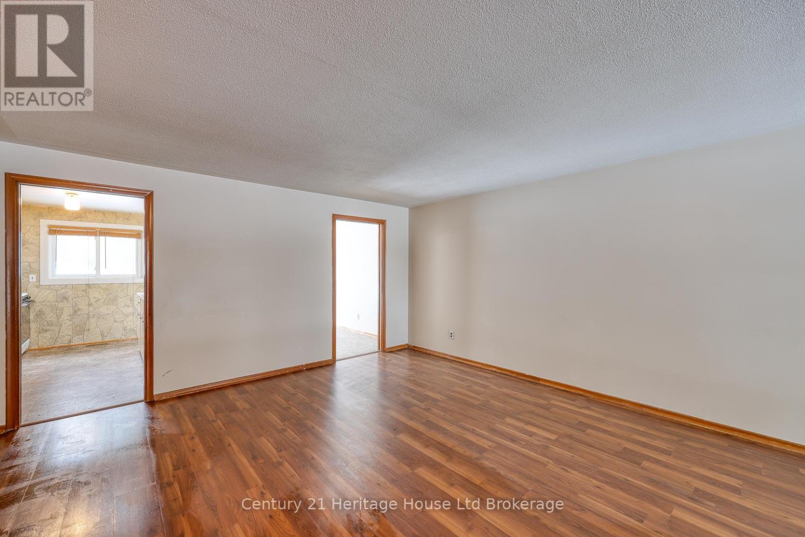 4 - 85 Springbank Avenue, Woodstock (Woodstock - North), Ontario  N4S 7P7 - Photo 5 - X12835080