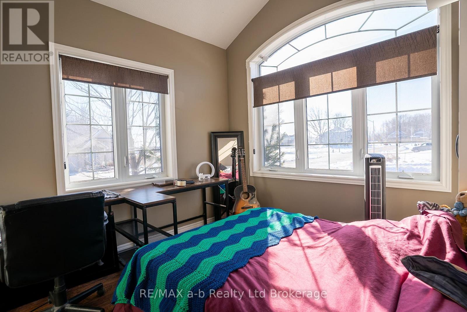 7 Irving Drive, Norwich (Norwich Town), Ontario  N0J 1P0 - Photo 10 - X12835670