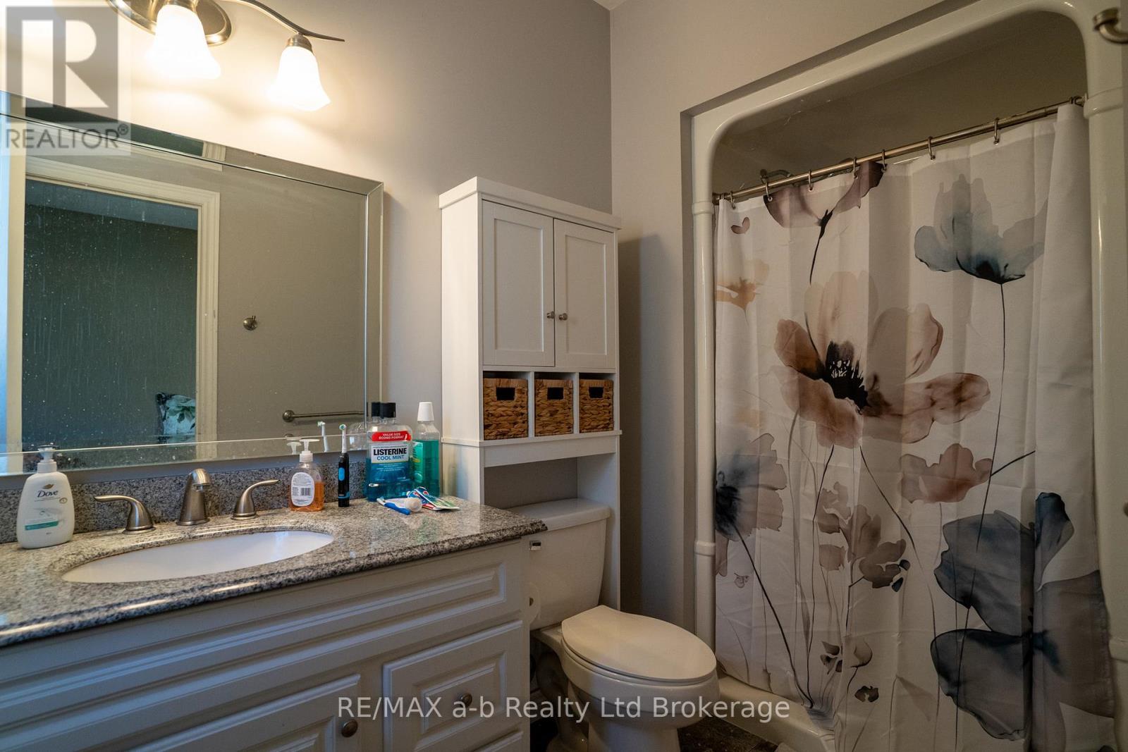 7 Irving Drive, Norwich (Norwich Town), Ontario  N0J 1P0 - Photo 13 - X12835670