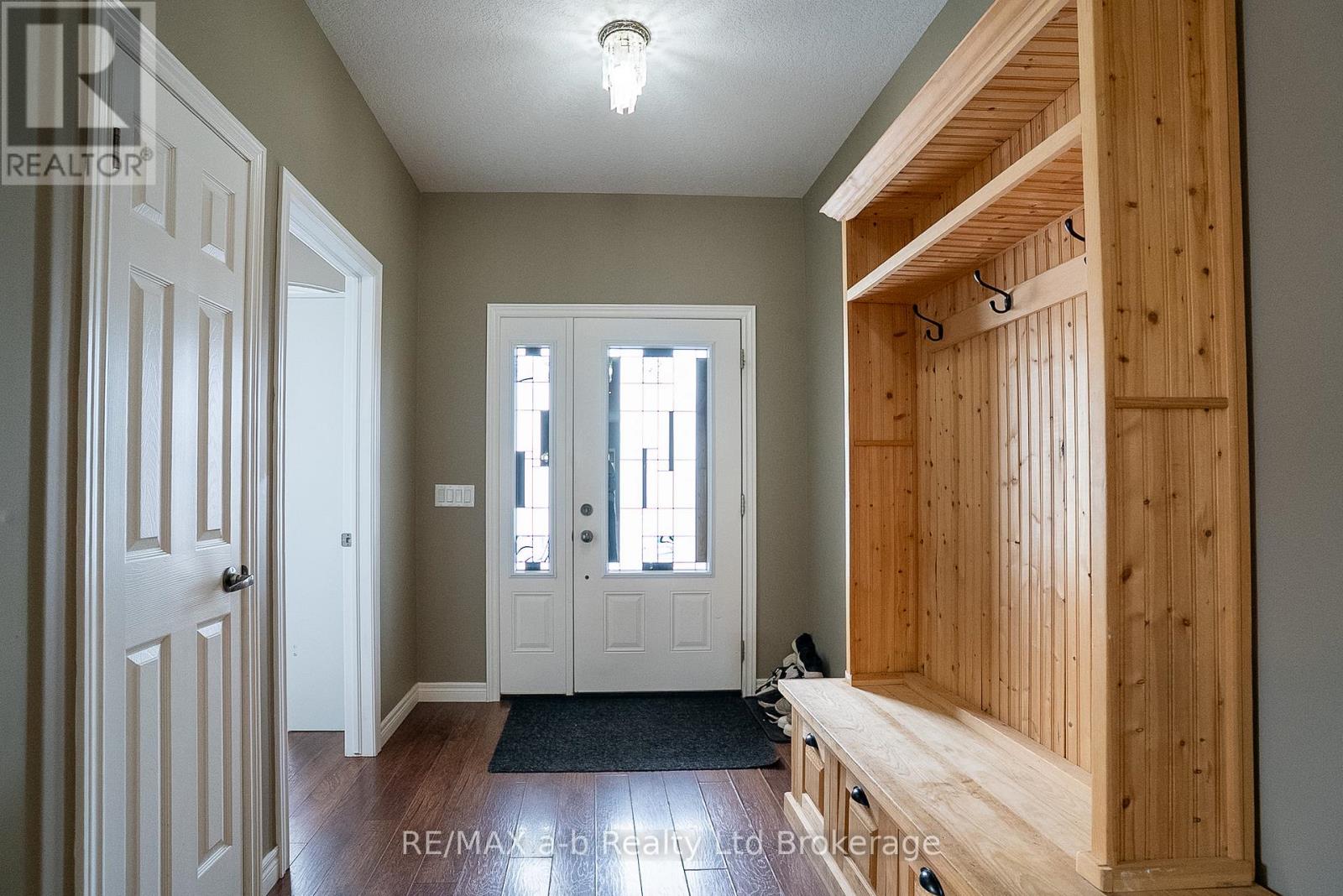 7 Irving Drive, Norwich (Norwich Town), Ontario  N0J 1P0 - Photo 14 - X12835670