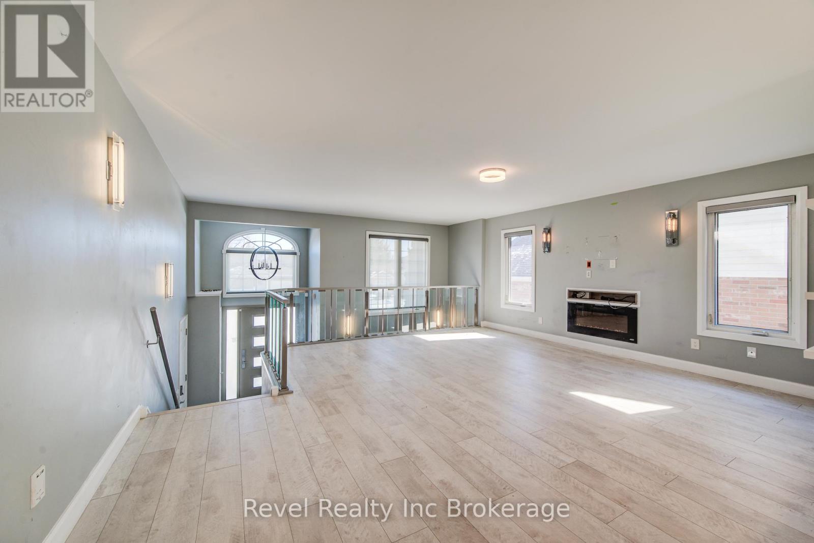 69 Neutral Avenue, Woodstock (Woodstock - North), Ontario  N4T 1S7 - Photo 10 - X12837252