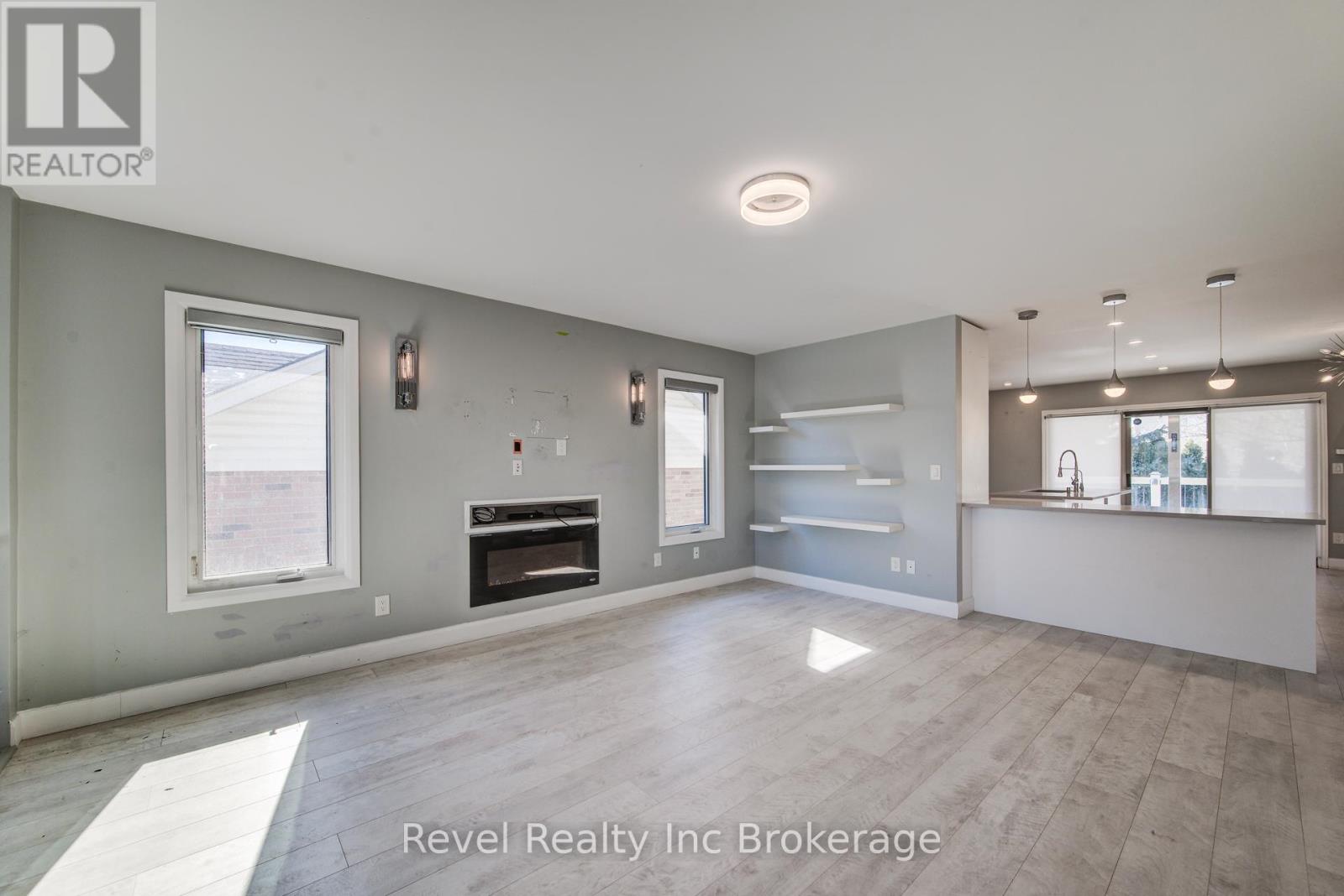 69 Neutral Avenue, Woodstock (Woodstock - North), Ontario  N4T 1S7 - Photo 11 - X12837252