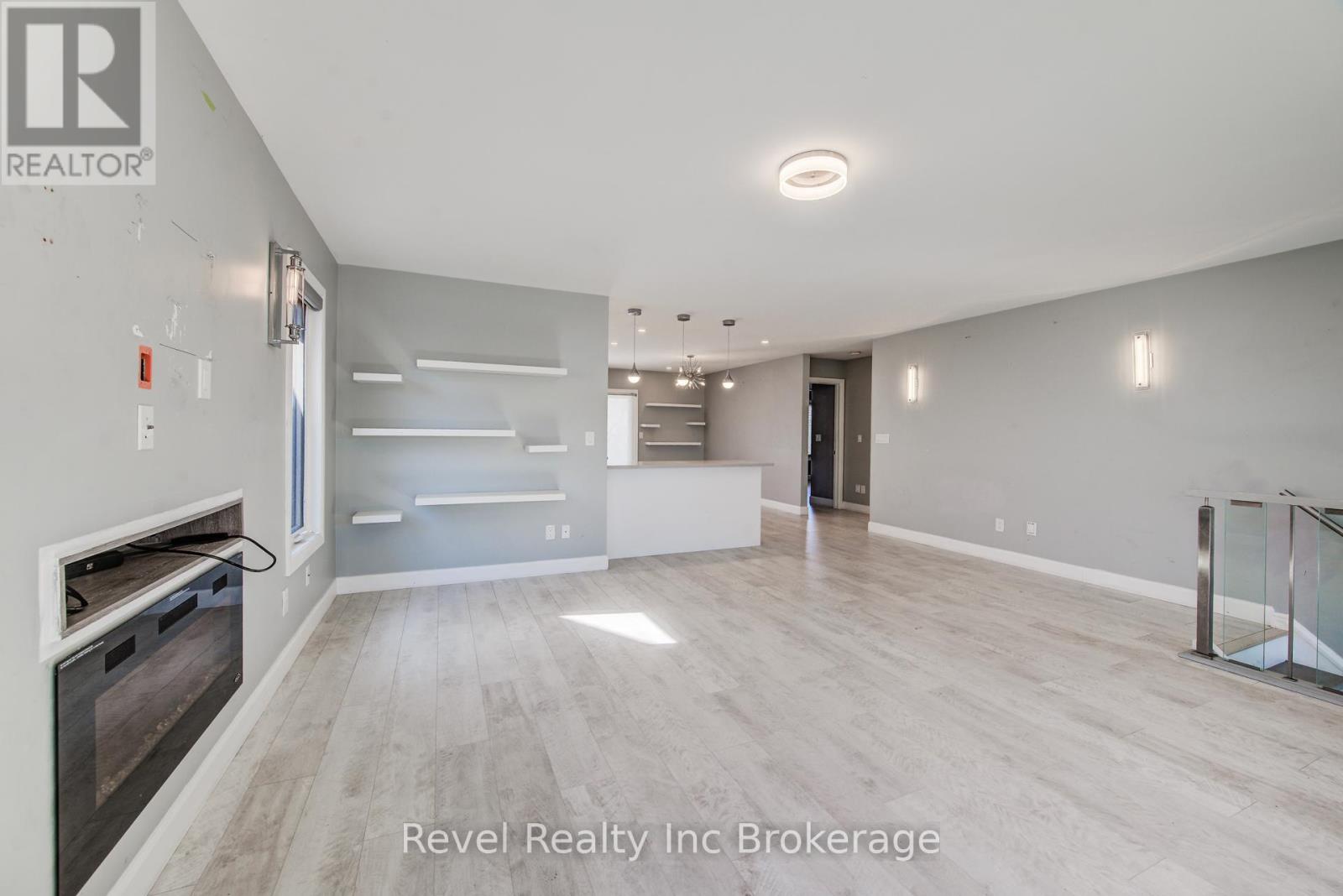 69 Neutral Avenue, Woodstock (Woodstock - North), Ontario  N4T 1S7 - Photo 13 - X12837252