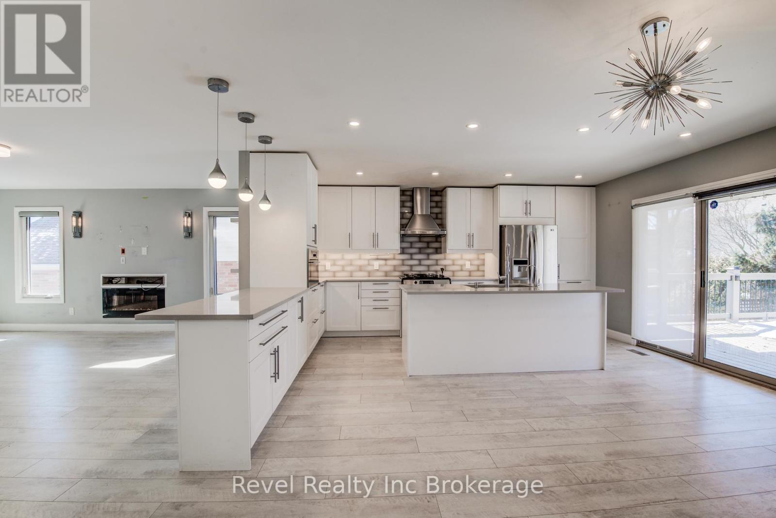 69 Neutral Avenue, Woodstock (Woodstock - North), Ontario  N4T 1S7 - Photo 16 - X12837252