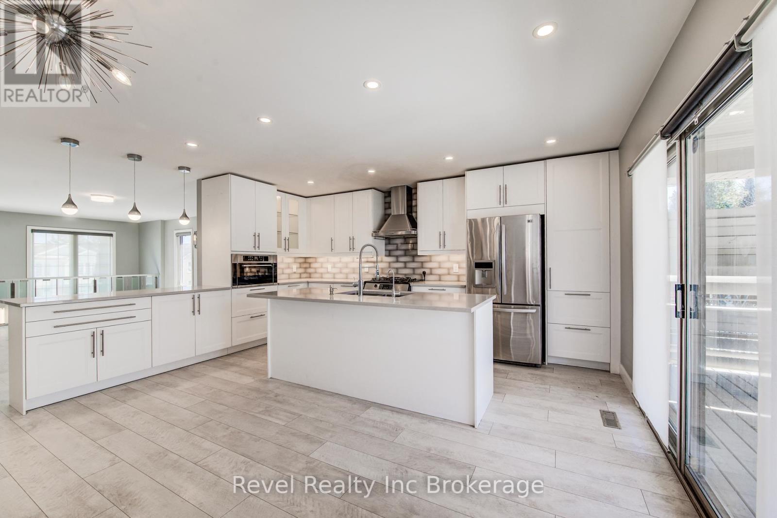 69 Neutral Avenue, Woodstock (Woodstock - North), Ontario  N4T 1S7 - Photo 17 - X12837252