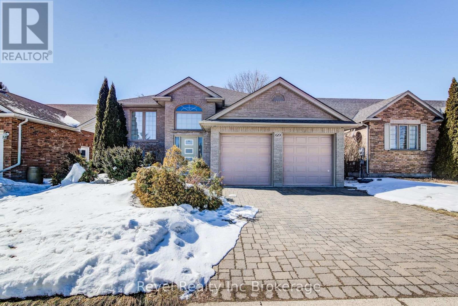 69 Neutral Avenue, Woodstock (Woodstock - North), Ontario  N4T 1S7 - Photo 2 - X12837252