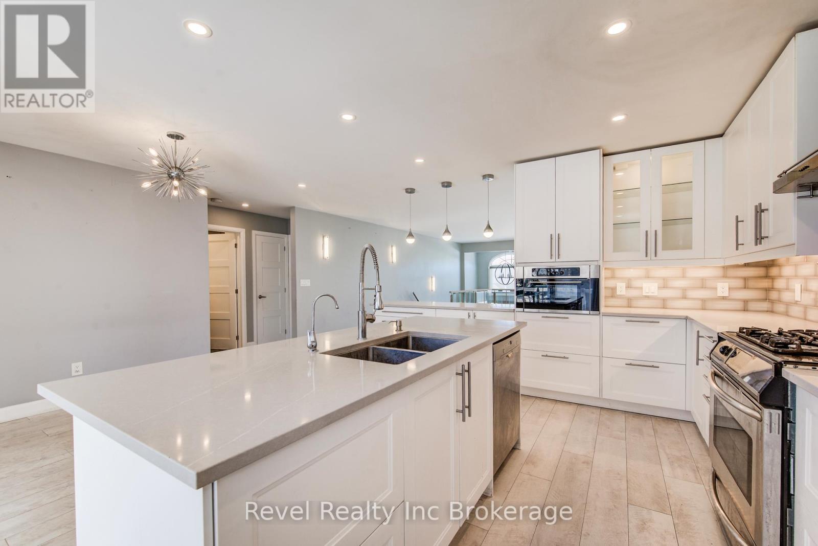 69 Neutral Avenue, Woodstock (Woodstock - North), Ontario  N4T 1S7 - Photo 21 - X12837252