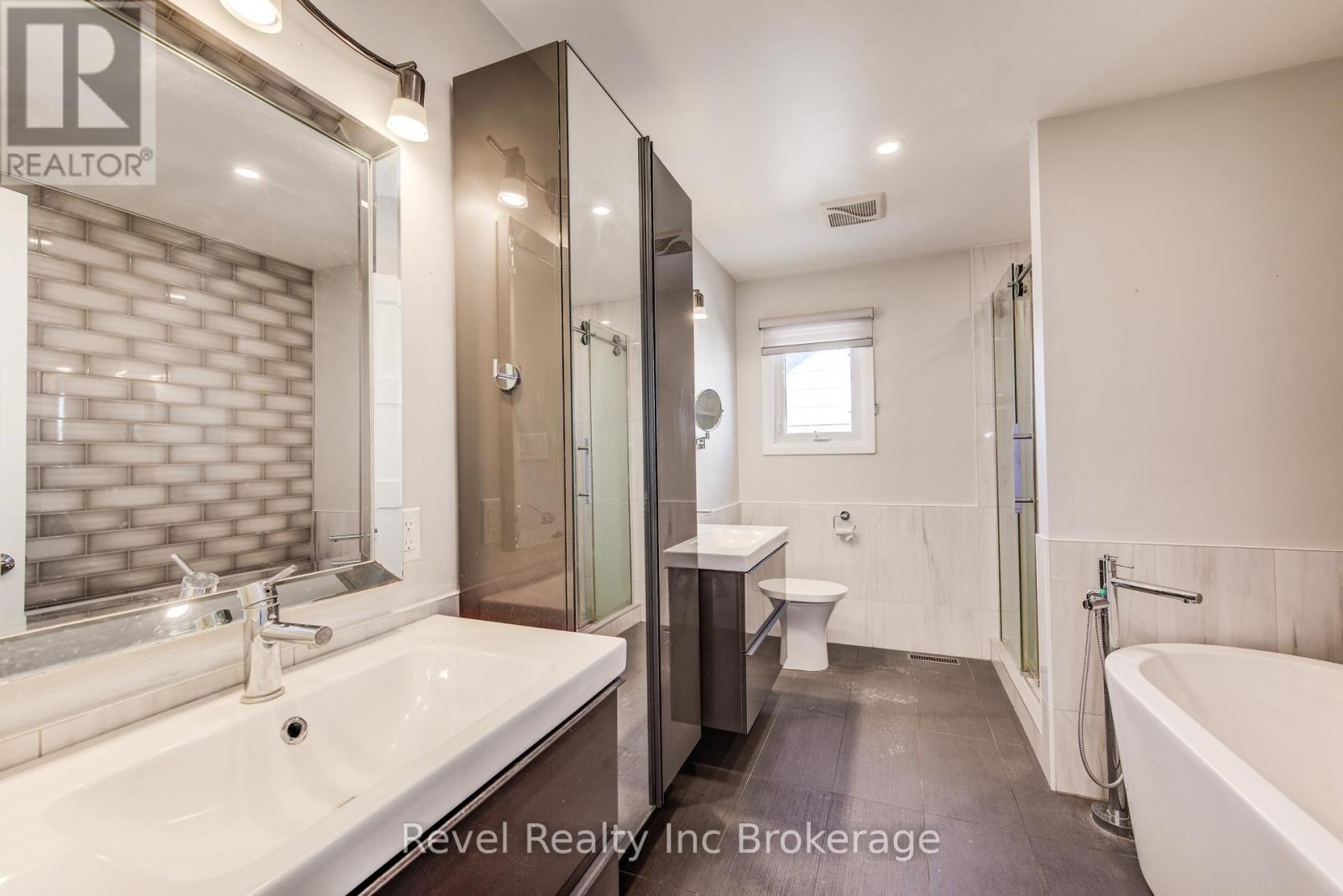 69 Neutral Avenue, Woodstock (Woodstock - North), Ontario  N4T 1S7 - Photo 23 - X12837252