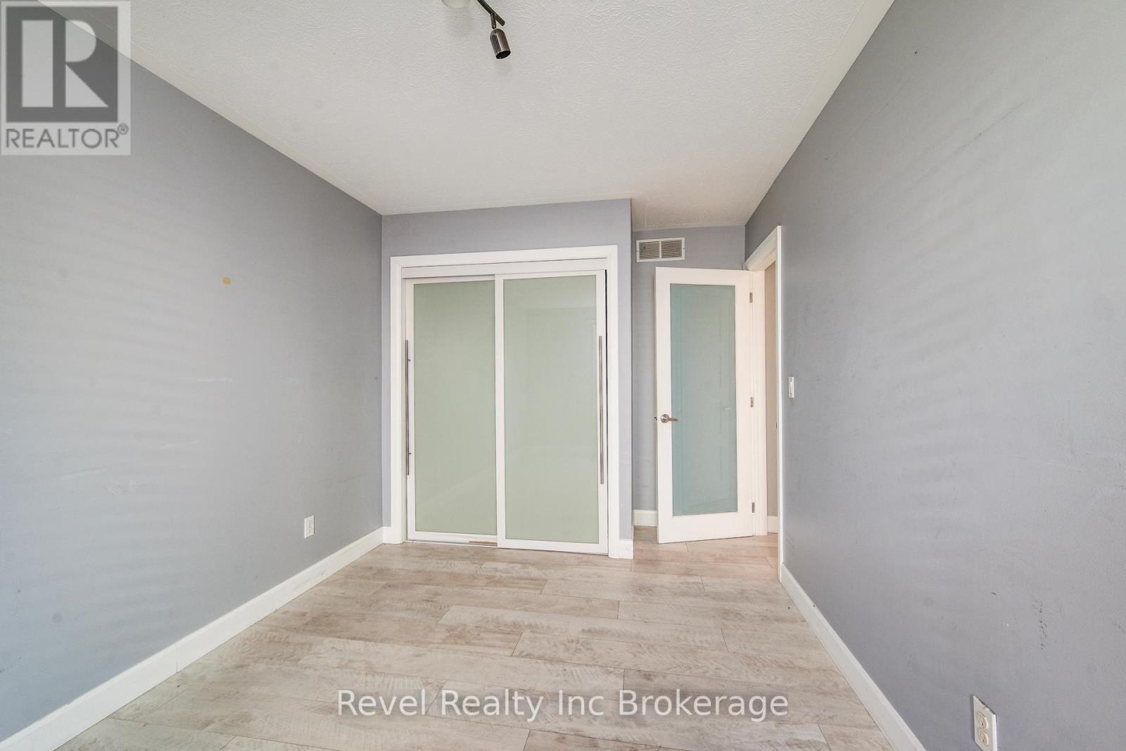 69 Neutral Avenue, Woodstock (Woodstock - North), Ontario  N4T 1S7 - Photo 28 - X12837252