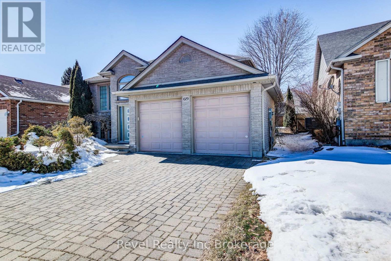 69 Neutral Avenue, Woodstock (Woodstock - North), Ontario  N4T 1S7 - Photo 3 - X12837252