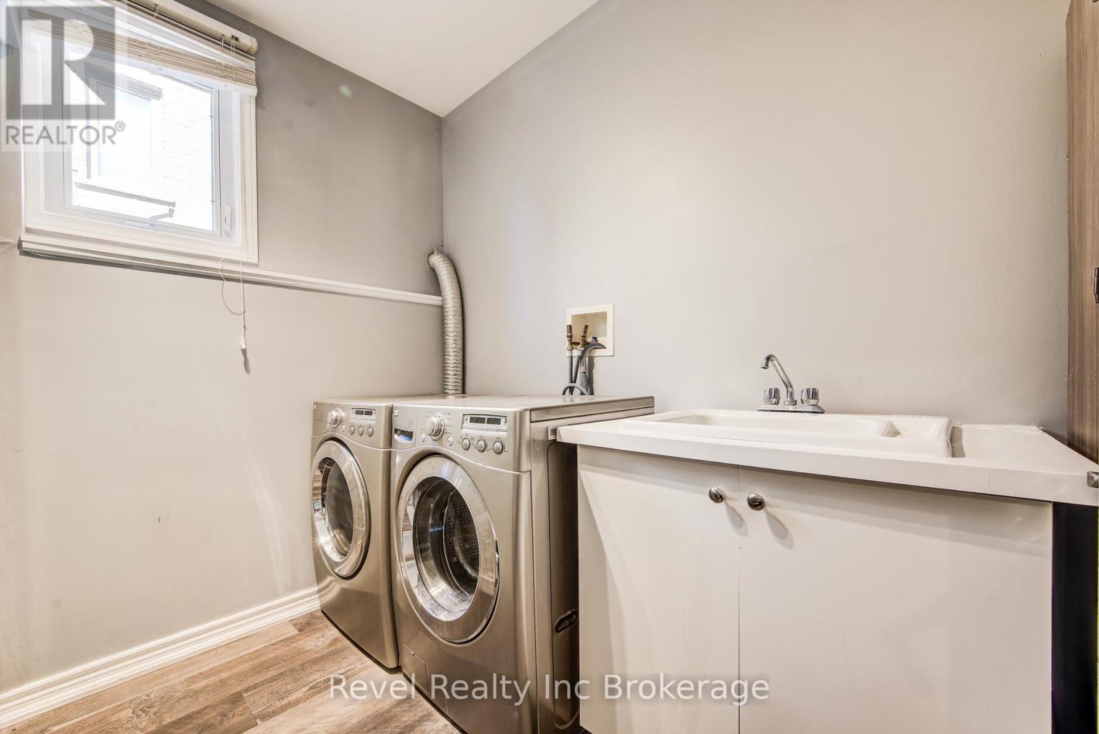 69 Neutral Avenue, Woodstock (Woodstock - North), Ontario  N4T 1S7 - Photo 36 - X12837252