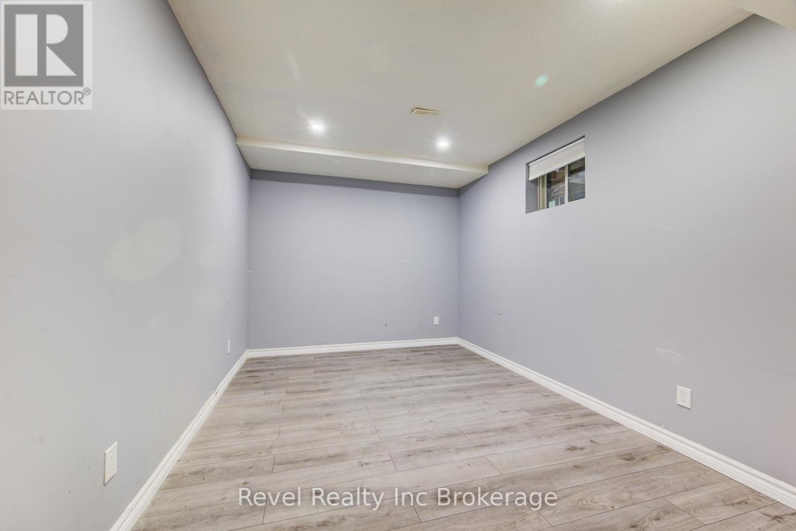 69 Neutral Avenue, Woodstock (Woodstock - North), Ontario  N4T 1S7 - Photo 39 - X12837252