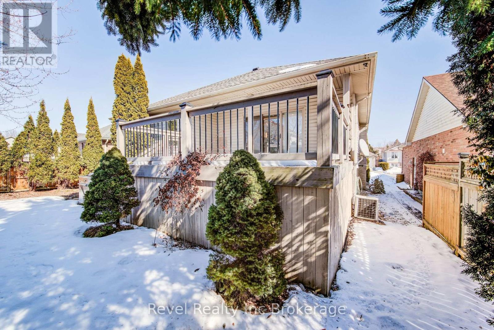 69 Neutral Avenue, Woodstock (Woodstock - North), Ontario  N4T 1S7 - Photo 46 - X12837252