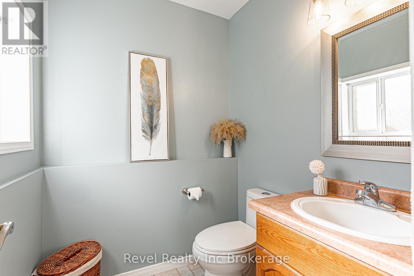 557 Sales Drive, Woodstock (Woodstock - South), Ontario  N4S 9A1 - Photo 10 - X12839428