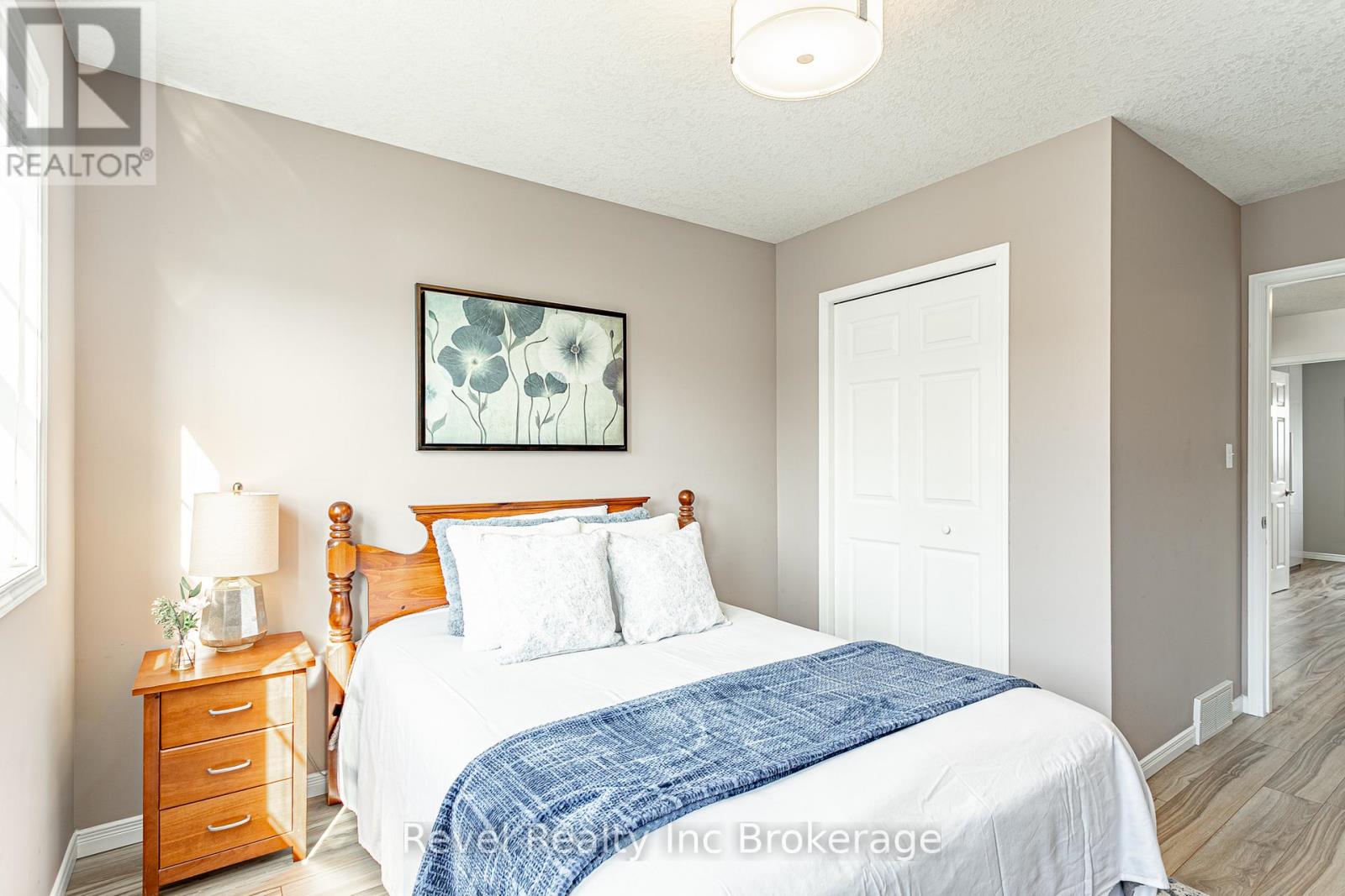 557 Sales Drive, Woodstock (Woodstock - South), Ontario  N4S 9A1 - Photo 13 - X12839428