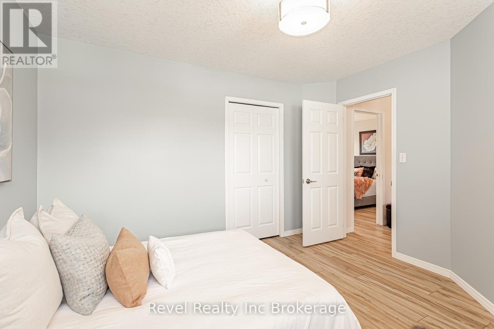 557 Sales Drive, Woodstock (Woodstock - South), Ontario  N4S 9A1 - Photo 15 - X12839428