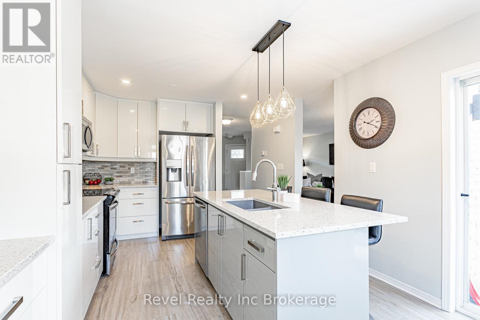 557 Sales Drive, Woodstock (Woodstock - South), Ontario  N4S 9A1 - Photo 9 - X12839428