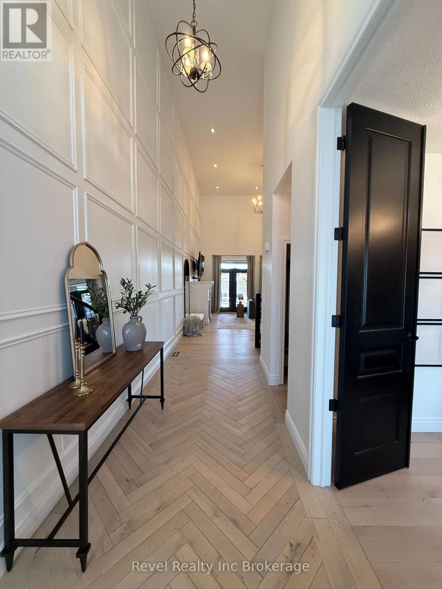 336 Munnoch Boulevard, Woodstock (Woodstock - North), Ontario  N4T 0H6 - Photo 10 - X12840592