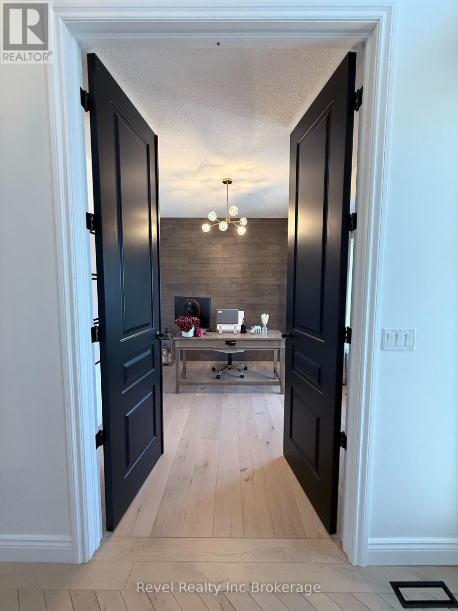 336 Munnoch Boulevard, Woodstock (Woodstock - North), Ontario  N4T 0H6 - Photo 11 - X12840592