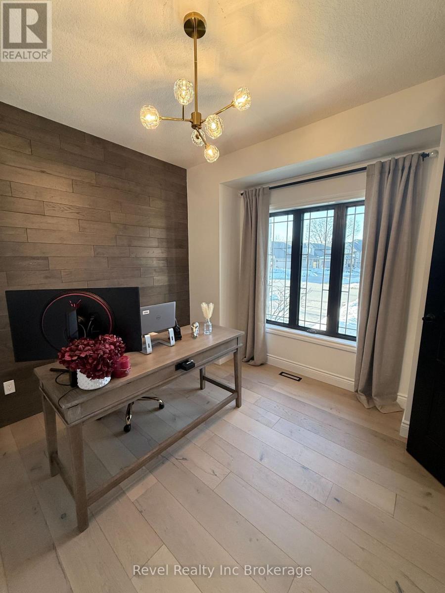 336 Munnoch Boulevard, Woodstock (Woodstock - North), Ontario  N4T 0H6 - Photo 12 - X12840592