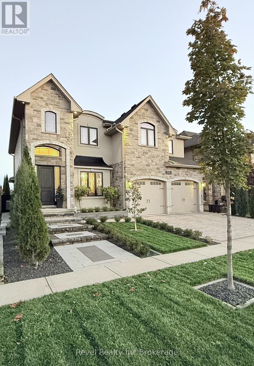 336 Munnoch Boulevard, Woodstock (Woodstock - North), Ontario  N4T 0H6 - Photo 2 - X12840592