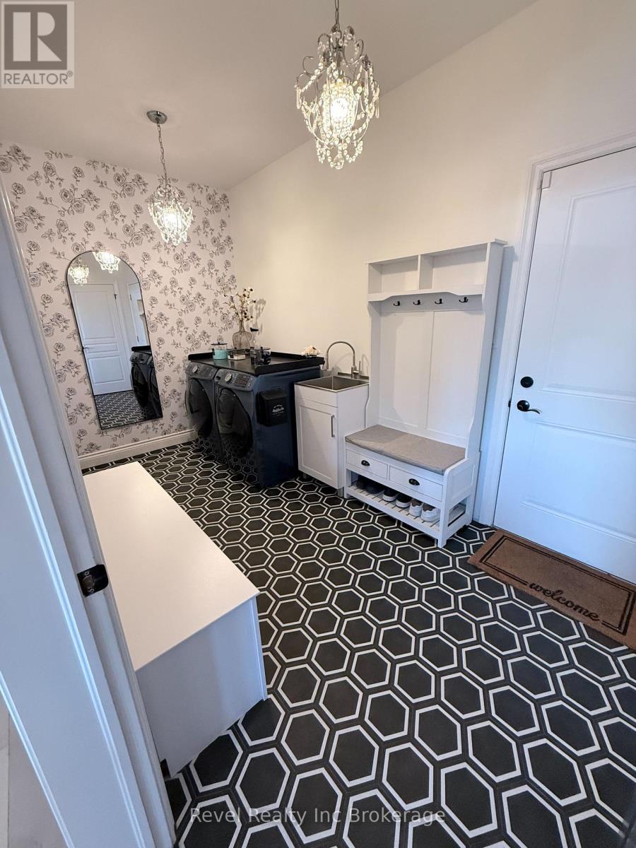 336 Munnoch Boulevard, Woodstock (Woodstock - North), Ontario  N4T 0H6 - Photo 25 - X12840592