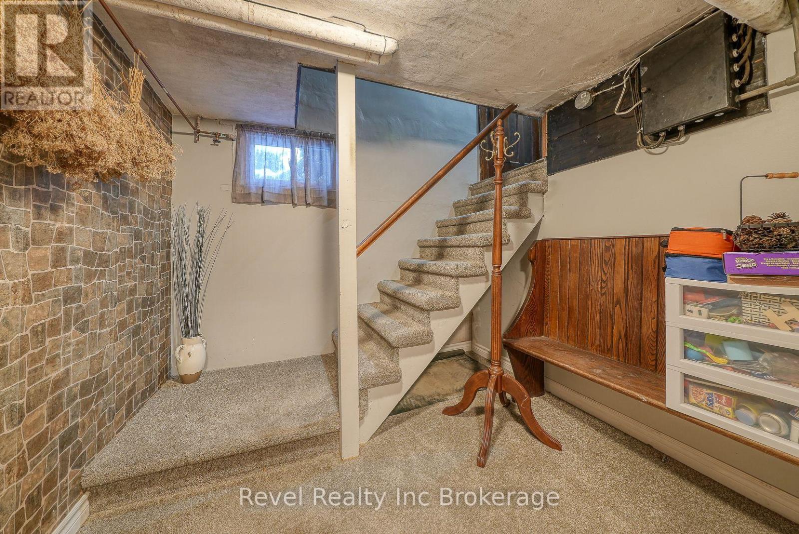 140 Vansittart Avenue, Woodstock (Woodstock - North), Ontario  N4S 6E6 - Photo 28 - X12841034