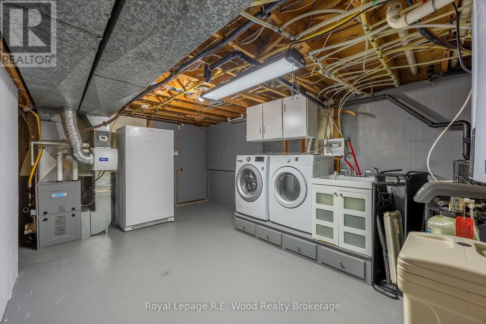 11 Glenwood Road, Ingersoll (Ingersoll - South), Ontario  N5C 3N7 - Photo 21 - X12843084