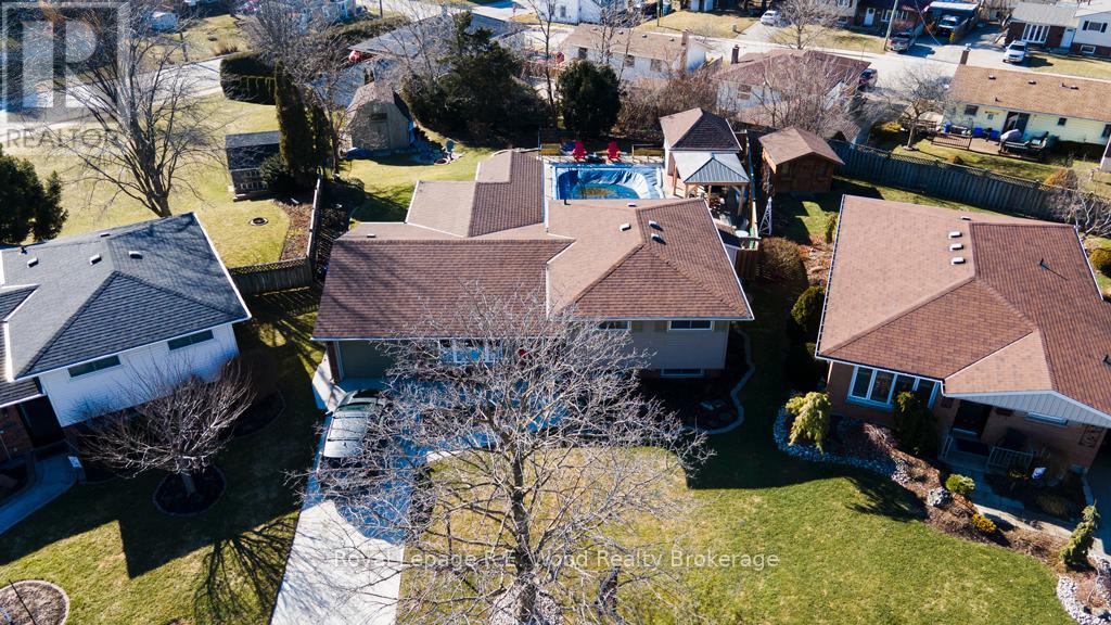 11 Glenwood Road, Ingersoll (Ingersoll - South), Ontario  N5C 3N7 - Photo 32 - X12843084