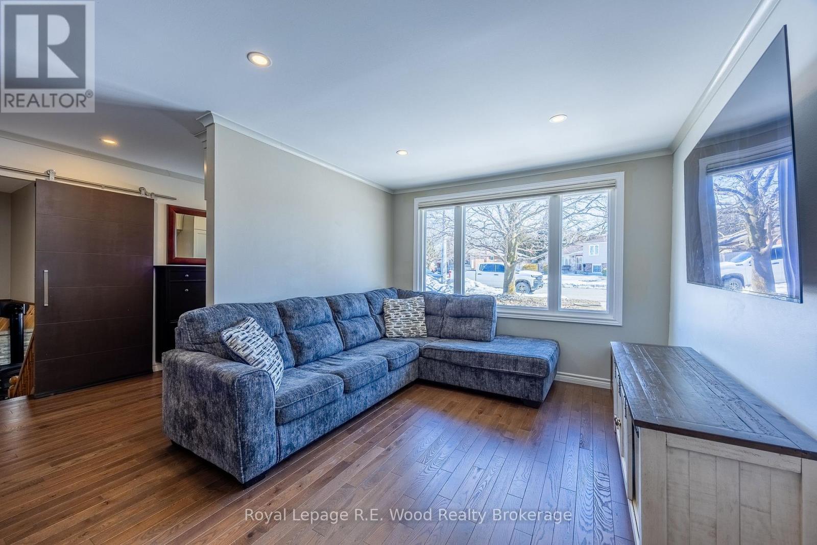 11 Glenwood Road, Ingersoll (Ingersoll - South), Ontario  N5C 3N7 - Photo 4 - X12843084