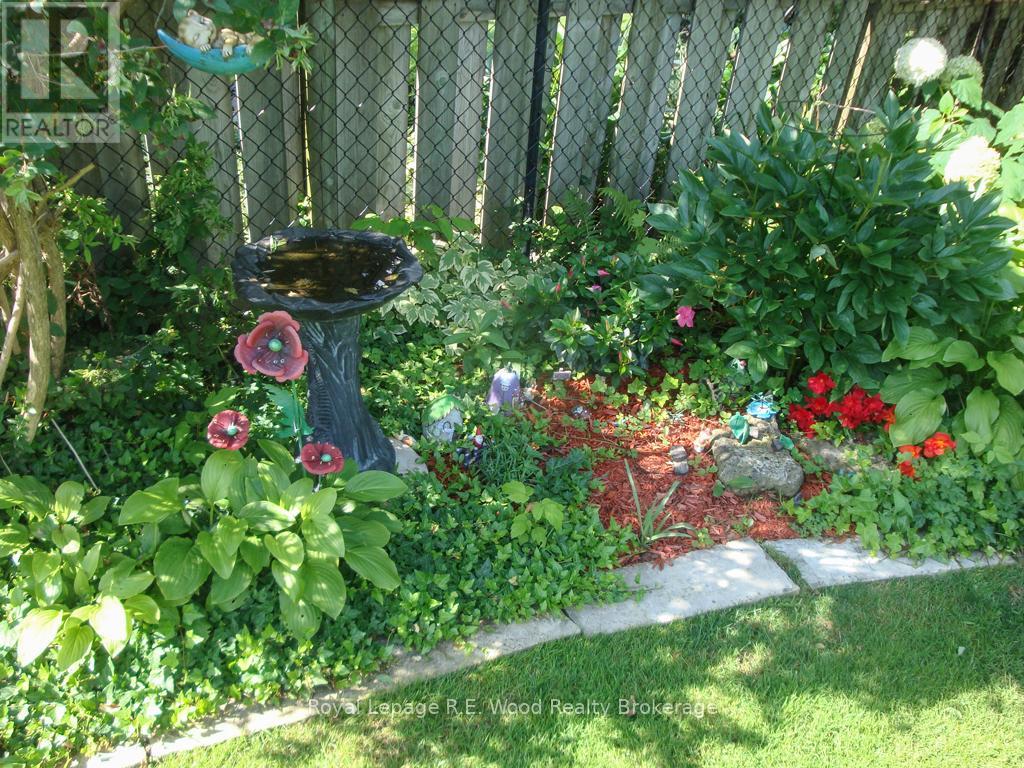 11 Glenwood Road, Ingersoll (Ingersoll - South), Ontario  N5C 3N7 - Photo 41 - X12843084